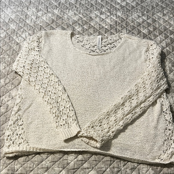 Aeropostale Tops - 💐🪻3/$10🪻💐Aeropostale White Knit Top